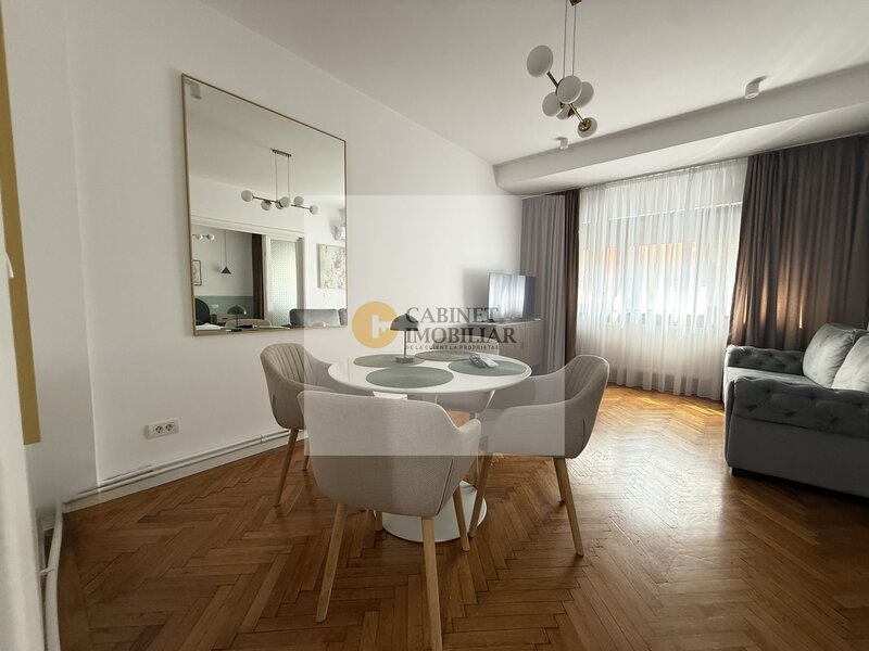 Cismigiu, Conservator, 2 camere, etaj 1, balcon deschis.